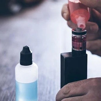 Choosing Between Nic Salts and E-Liquids: Key Differences Explained